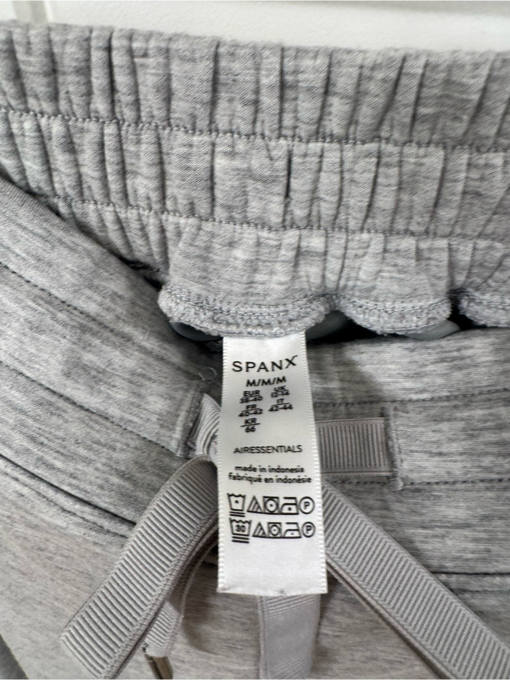 SPANX Air essentials Heather Gray Cozy  Lounge Pants and jacket - Picture 3 of 8